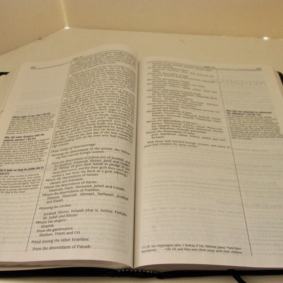 Vintage Quest Study Bible NIV 1970s 80s Version Black Bonded Leather Binding OOP - Picture 7 of 9